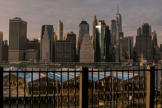 View from the Brooklyn Heights Promenade, December 2020.